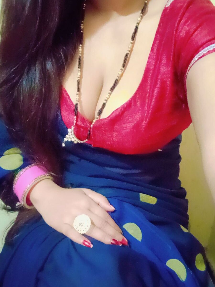 Prachi-143 Chatroom
