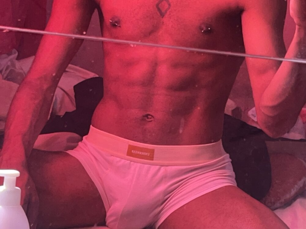 Pretin__pass69 Webcam Profile Picture Pretin__pass69 Chatroom