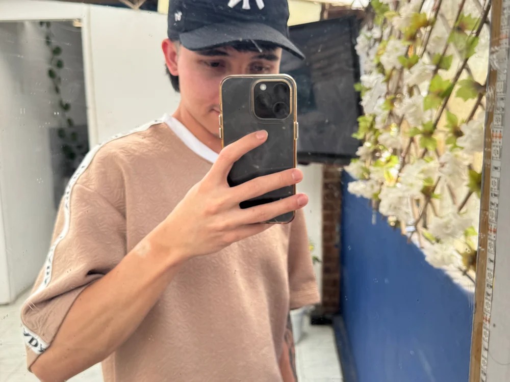 PrettyBoy_69_ Chatroom