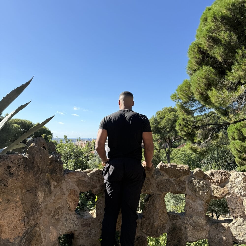 PrettyRomeo1 Chatroom