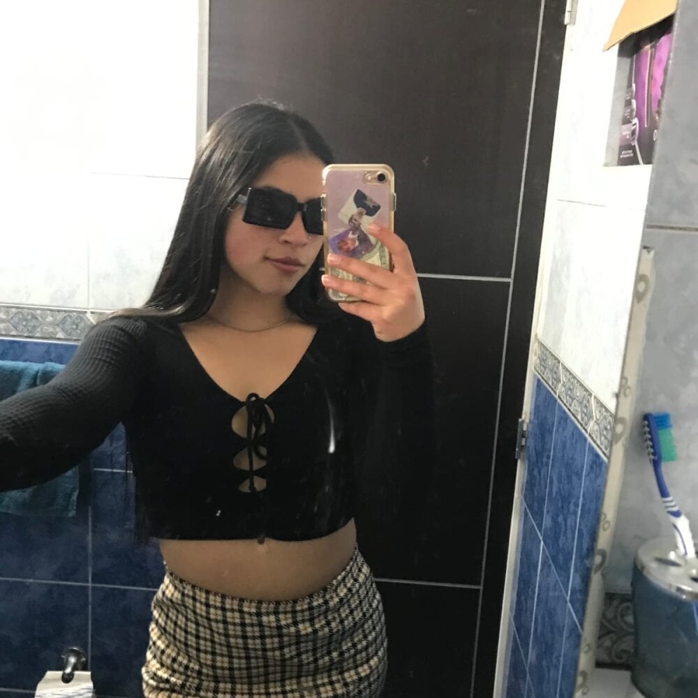 PrettySamaraa Webcam Profile Picture PrettySamaraa Chatroom