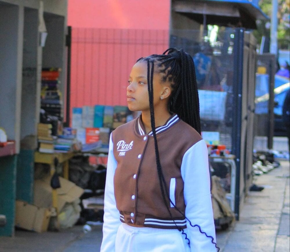 PrettyWeird Chatroom