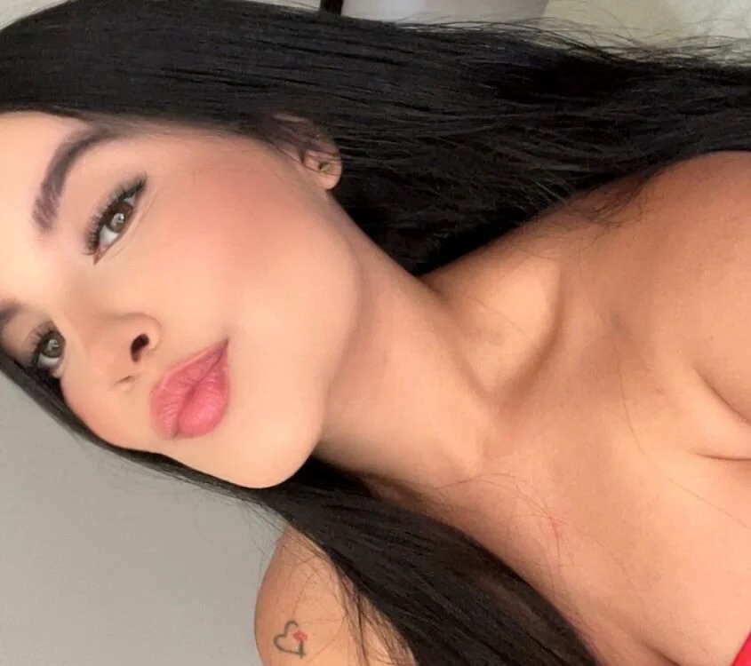 Pretty_Julieta Chatroom