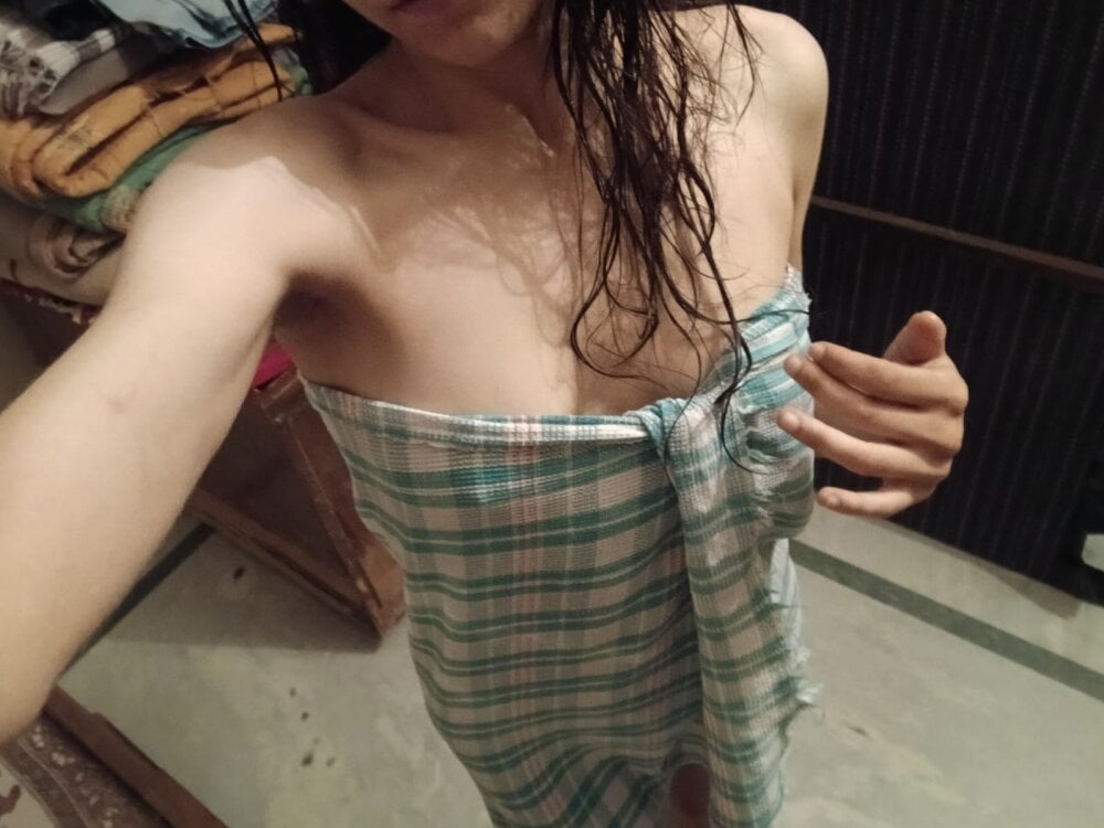 Pretty_Rini Chatroom