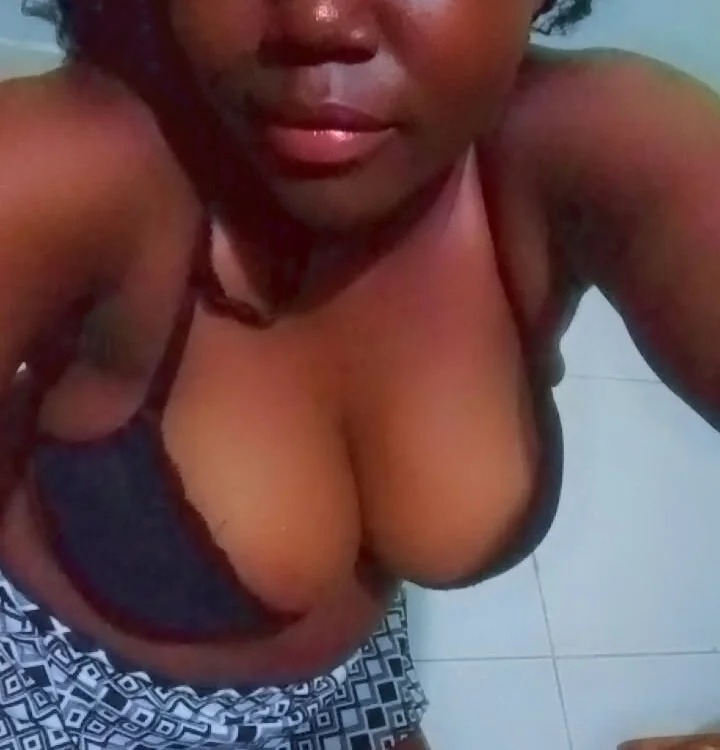 Pretty_peepee Chatroom