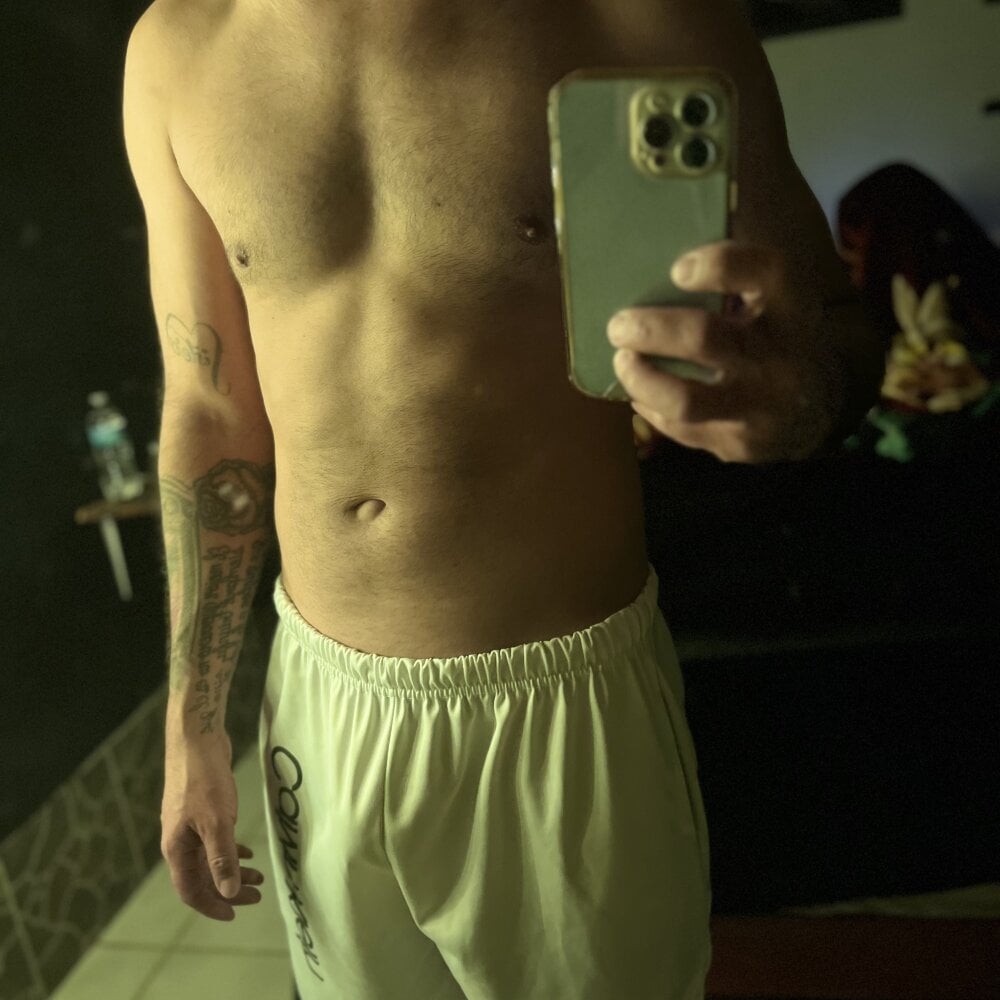 Prettyboyentremex Chatroom