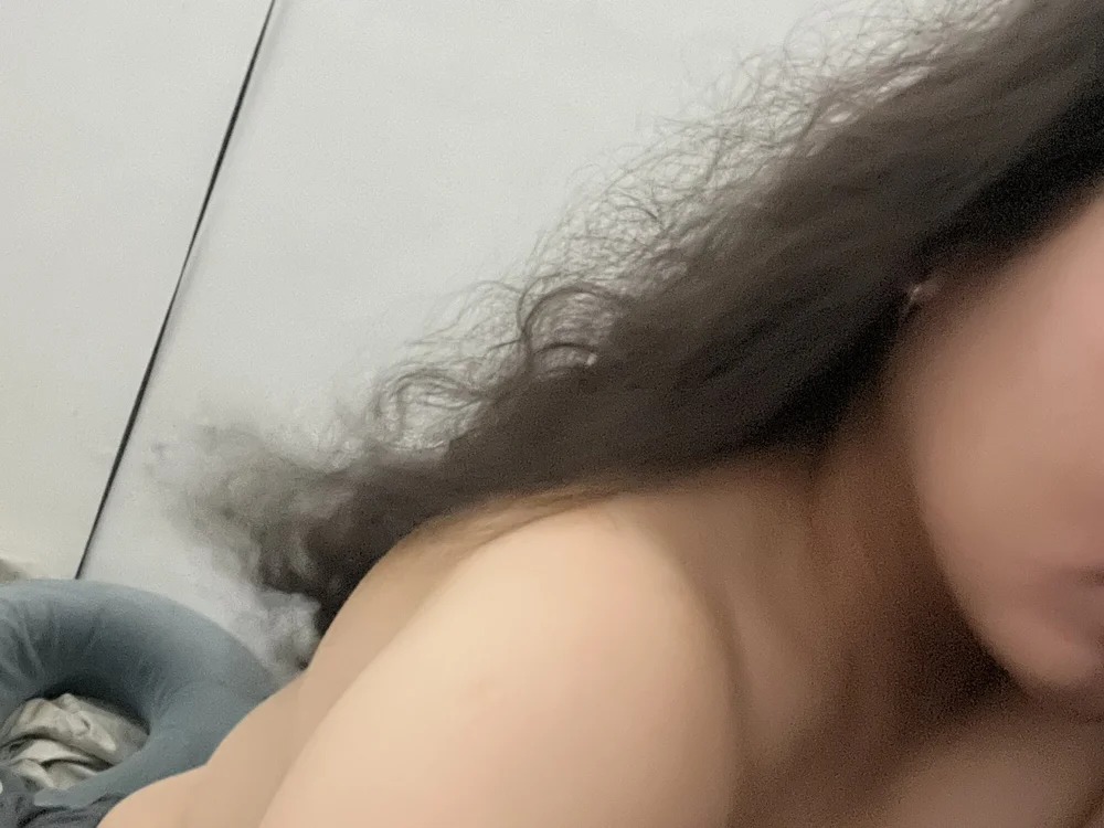 Prettyezel04 Chatroom