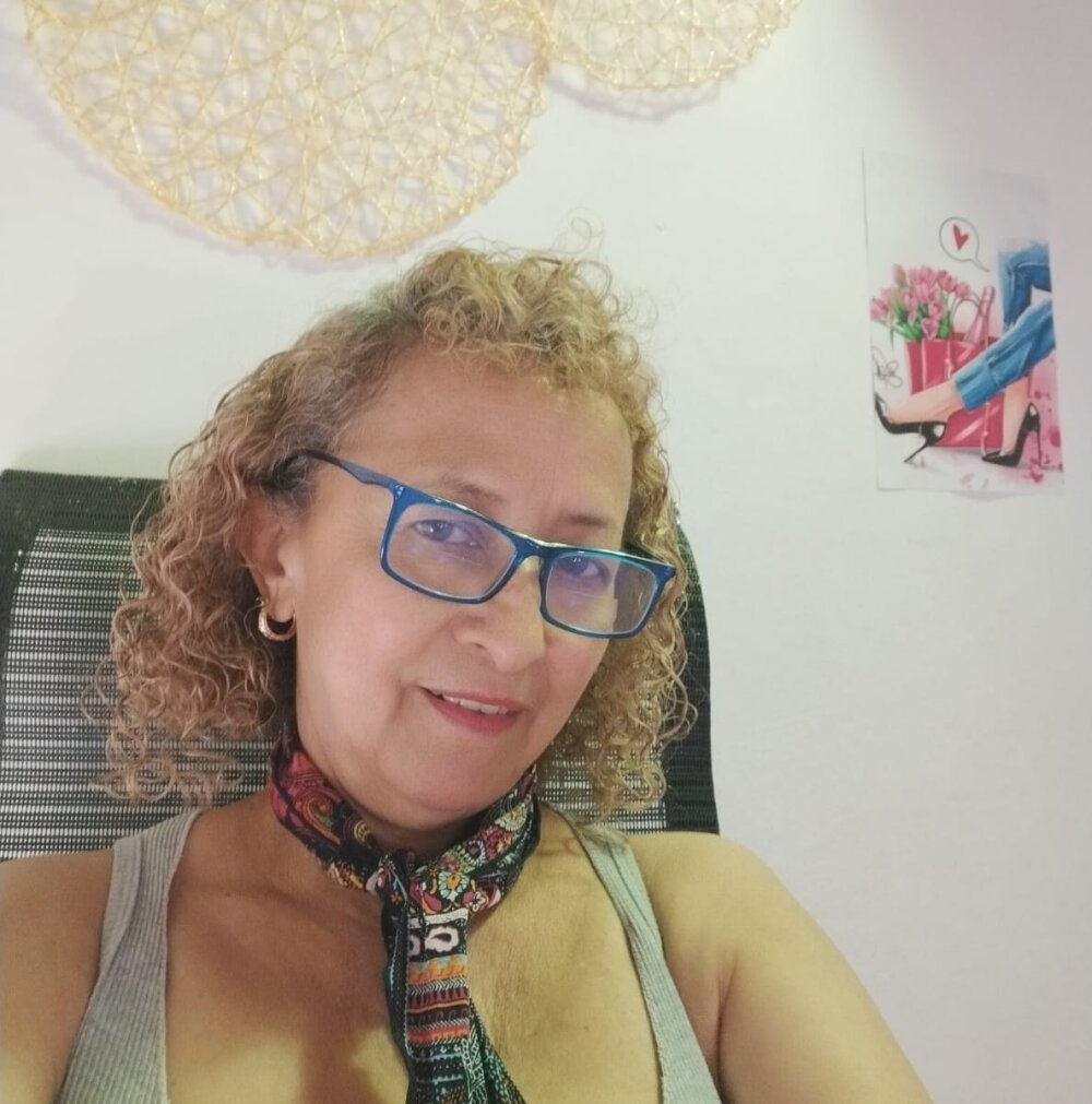 Princess_gmilf Webcam Profile Picture Princess_gmilf Chatroom