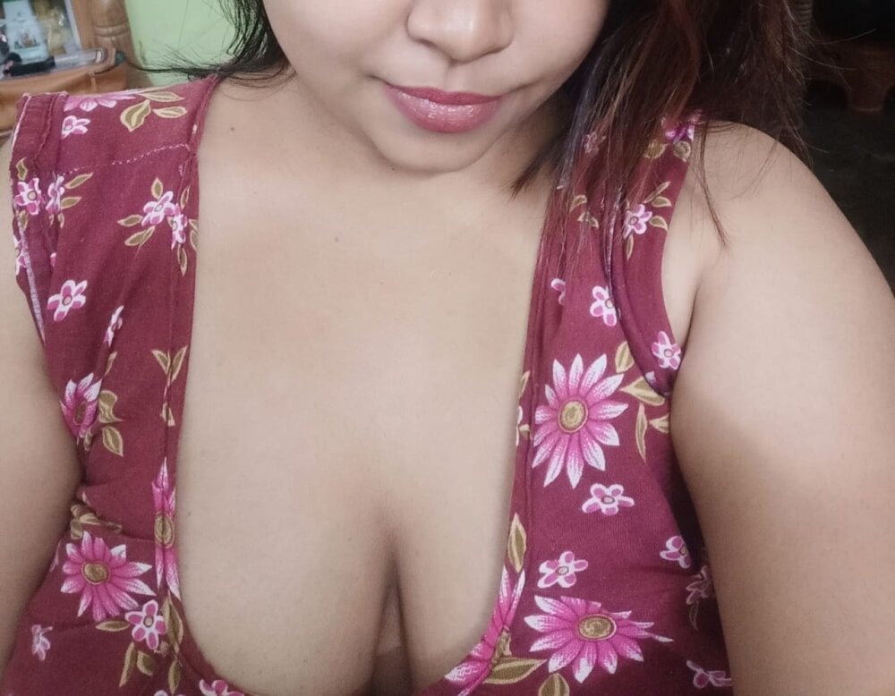 Priya-boudi2 Chatroom