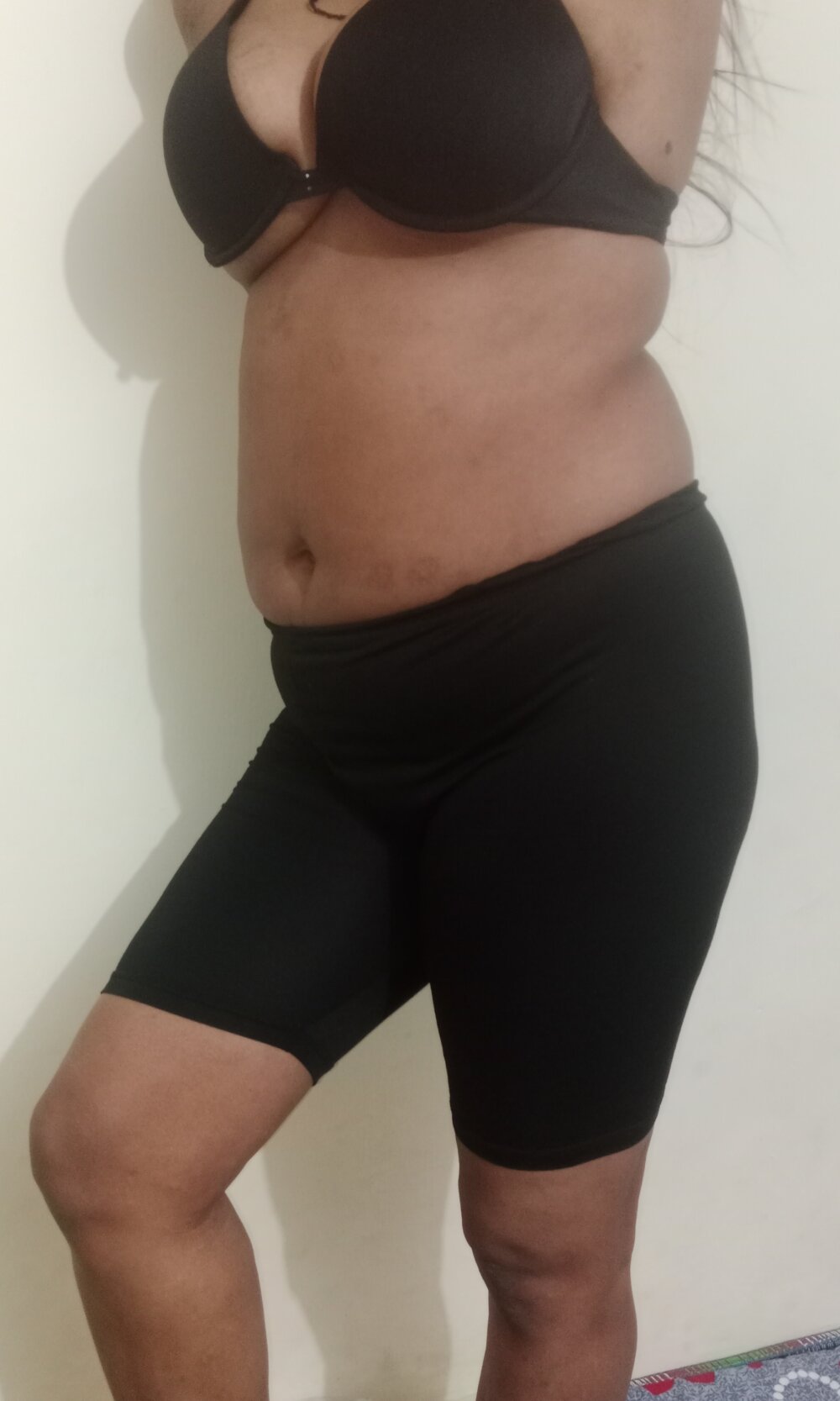 Priya_hotgirl23 Chatroom