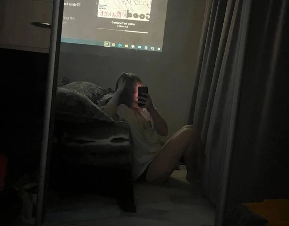 PureSugarHoney Chatroom