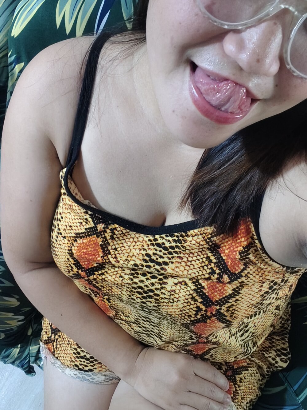 PussyCherry Chatroom