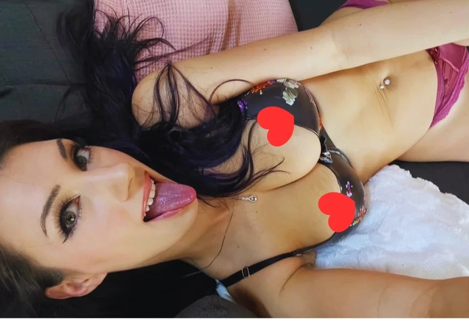 Queen-Reya Chatroom