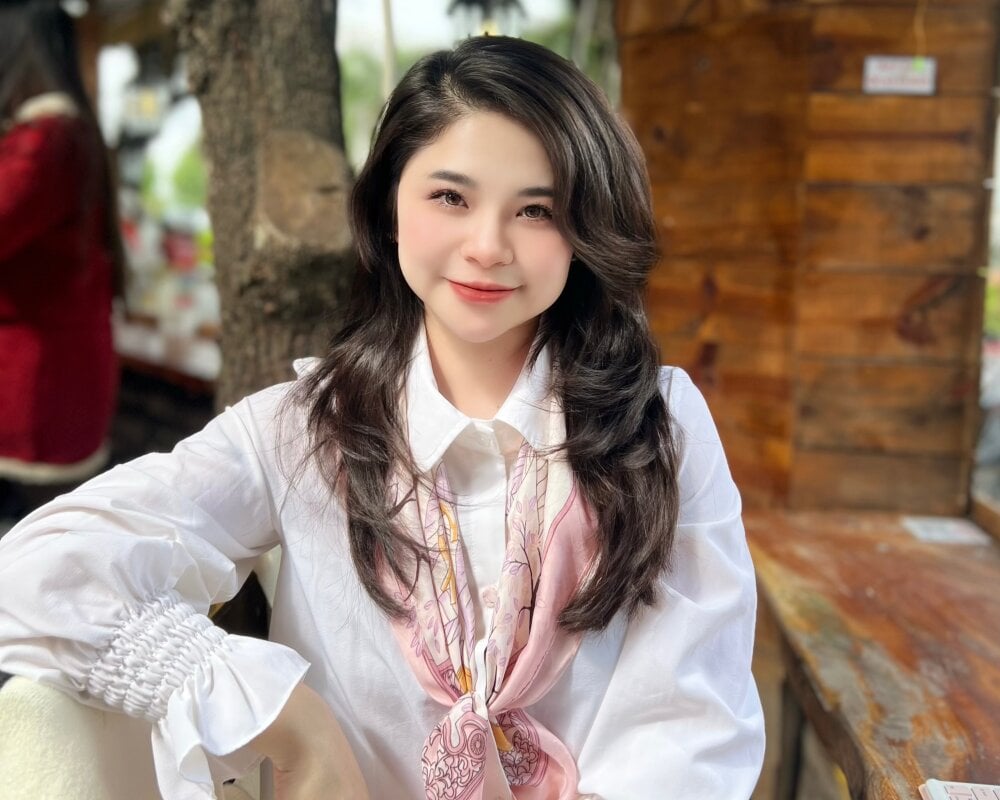 Queen-of-Love Chatroom