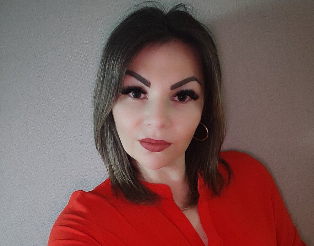 QueenCartyes Chatroom