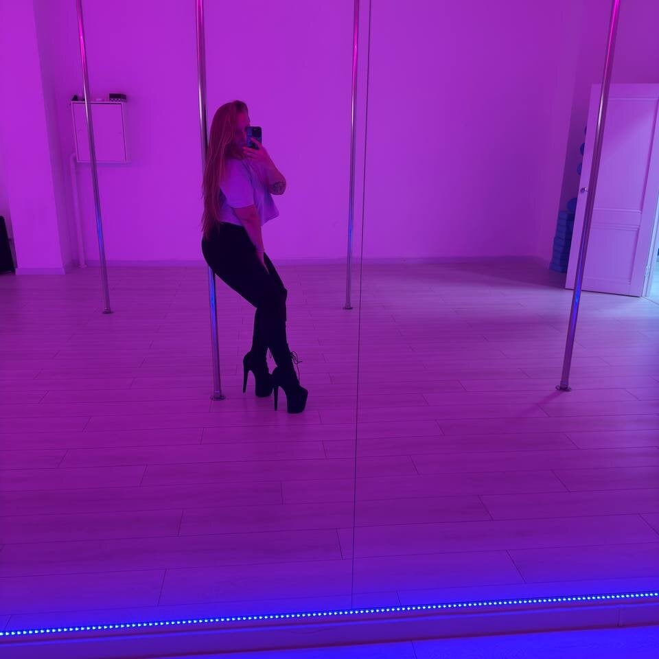 QueenLizaaa Chatroom