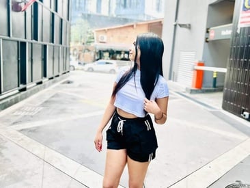 queen-curvyy
