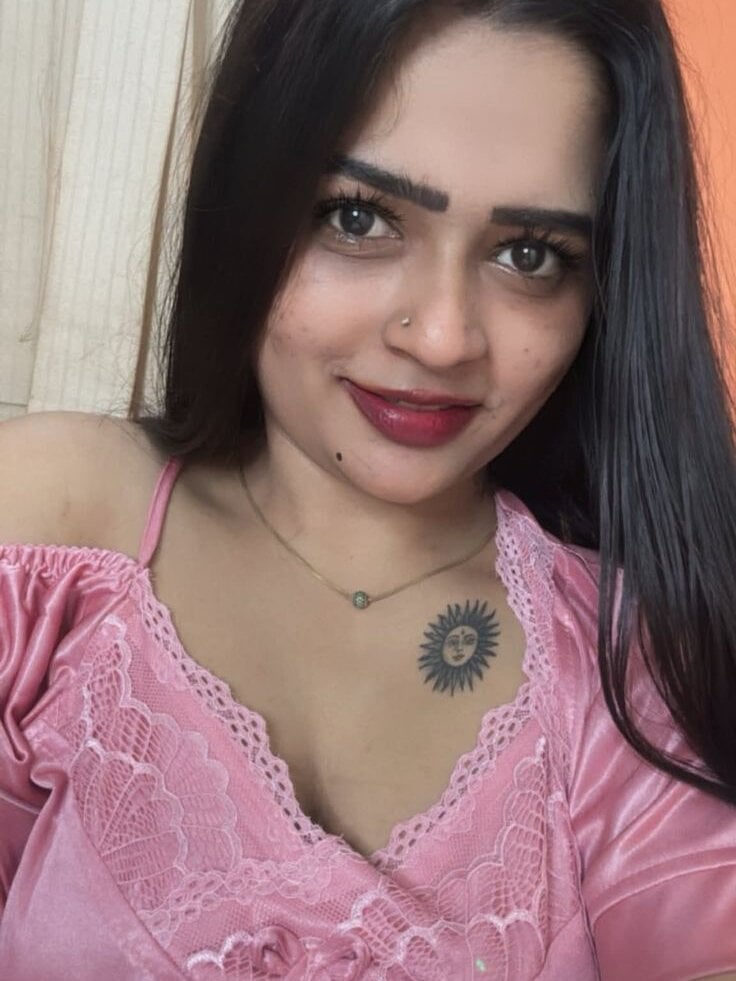 Queen_Meena Chatroom