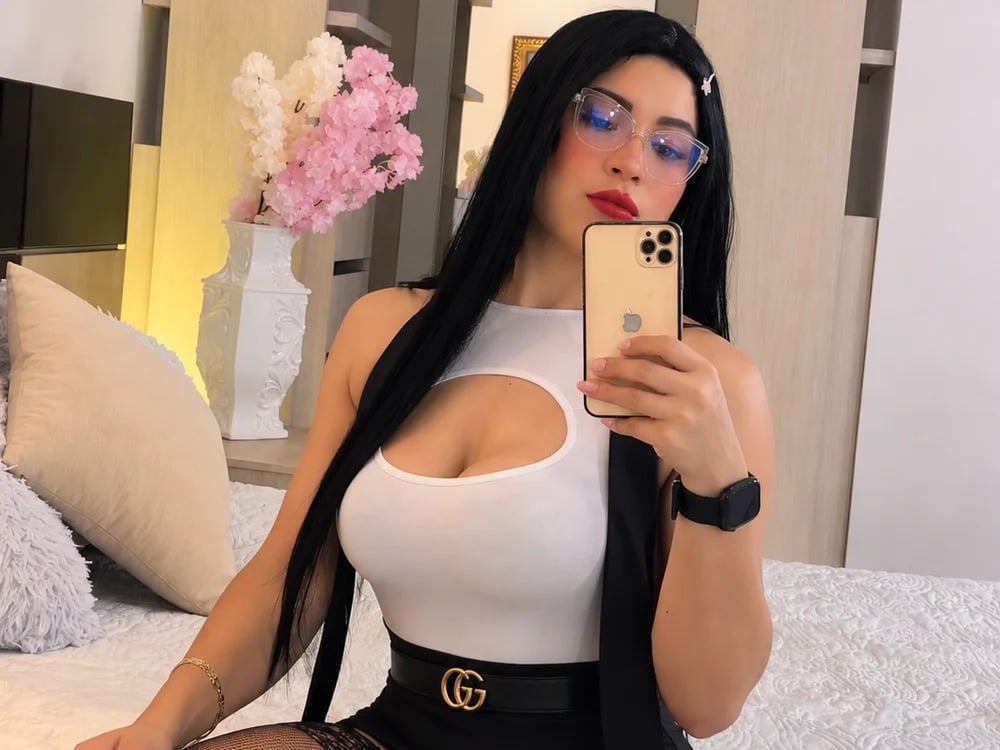 REBECAWESTT Chatroom