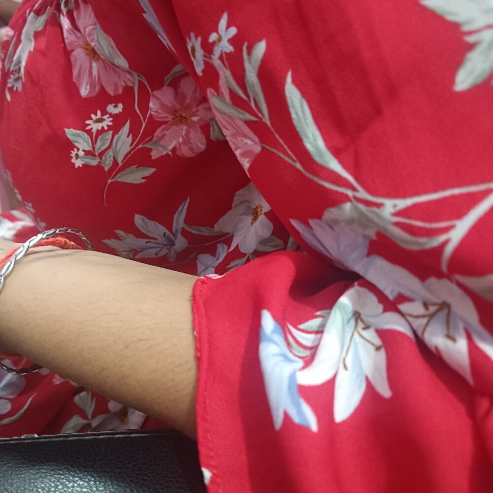 RIYA_SINGH88 Chatroom