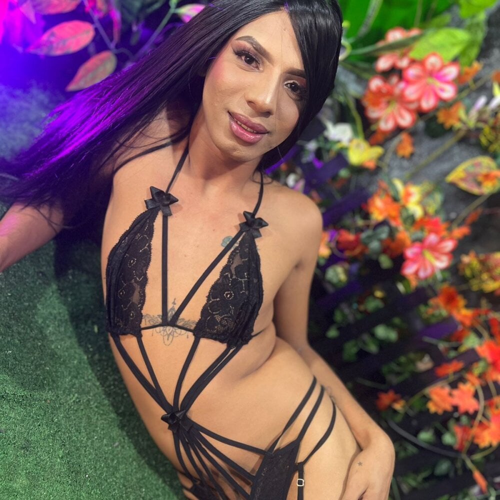 Rachell_Valentina Chatroom