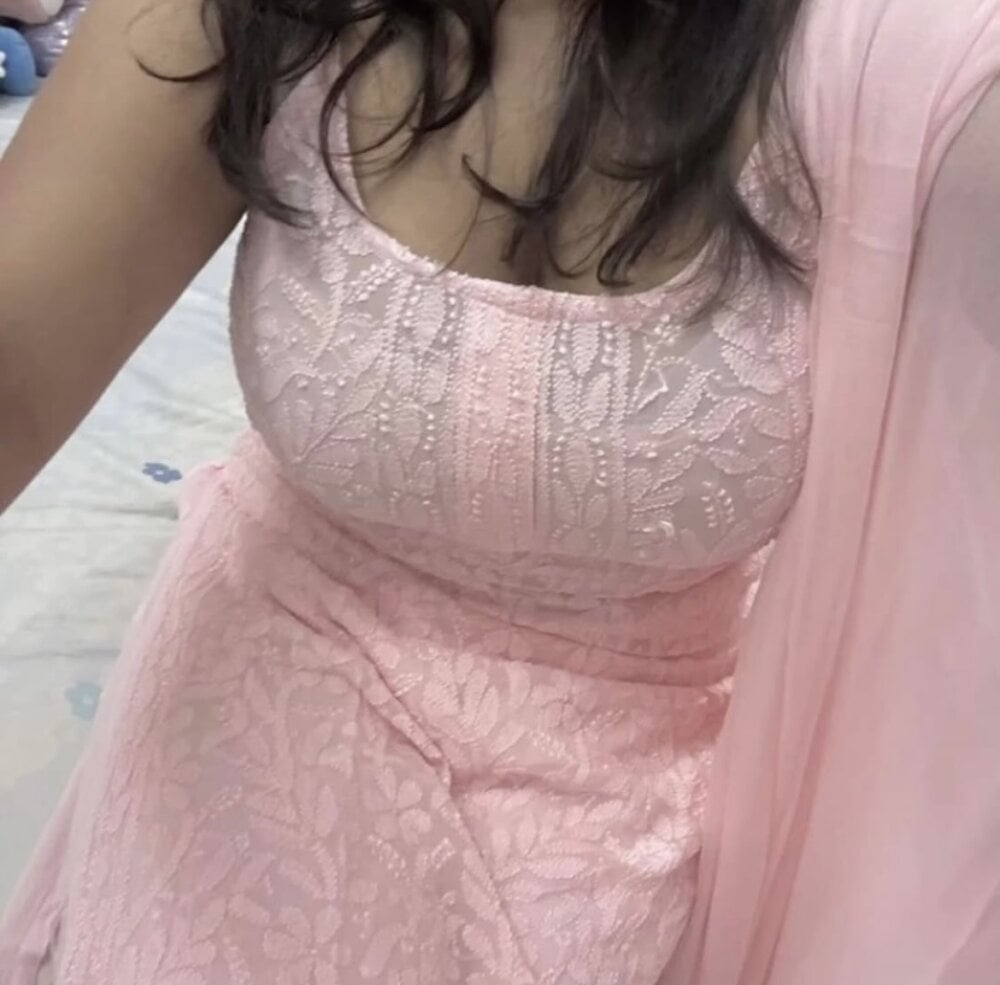 Radhika_xx2 Chatroom