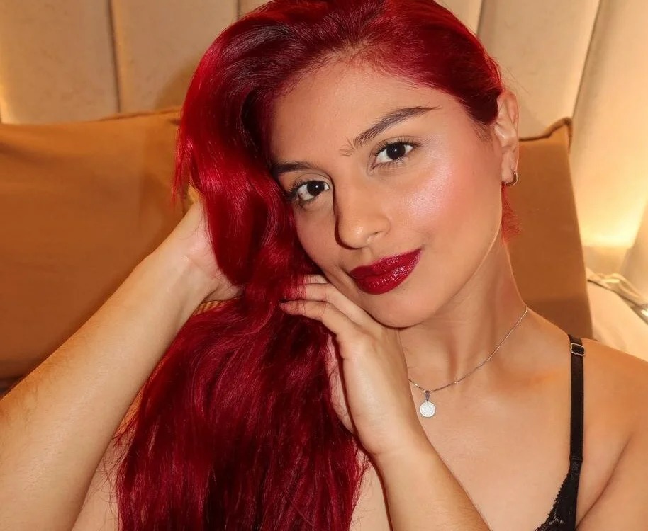 Raven-reyess Chatroom