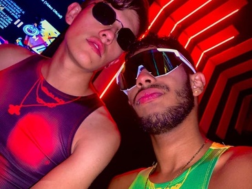 raving-boys