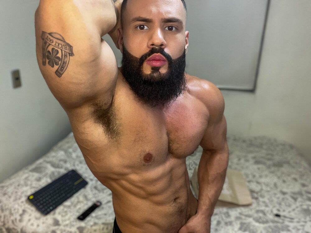 Raw_Mathews Chatroom