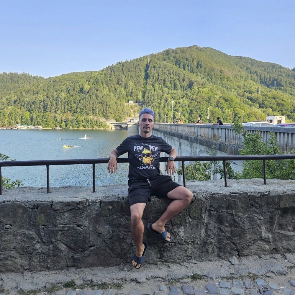 Rayzel_White Chatroom