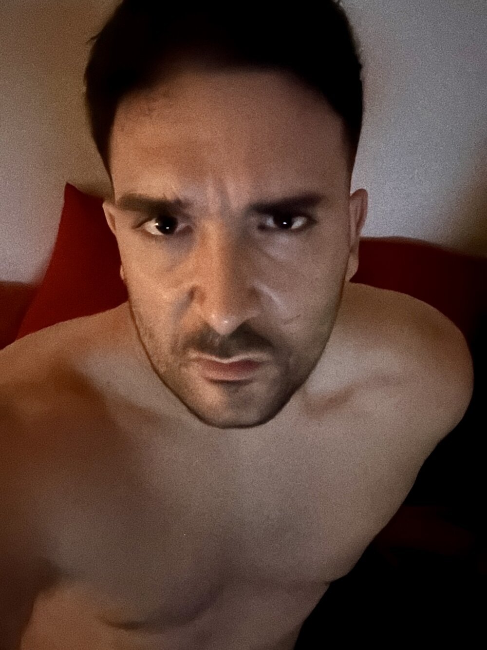 ReDiBastoni90 Webcam Profile Picture ReDiBastoni90 Chatroom