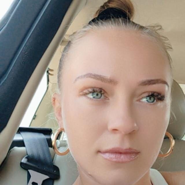 Rebecca_Mistique Chatroom