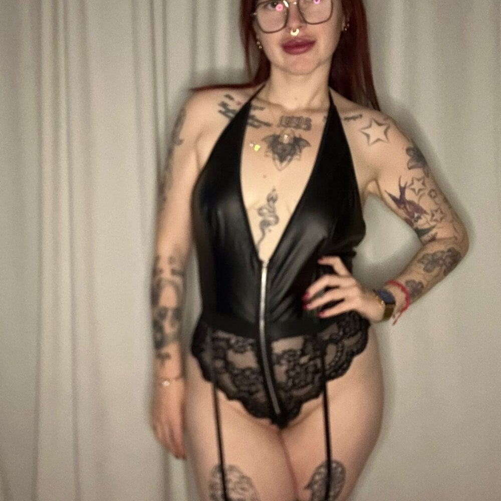 RedAngelGirl Chatroom