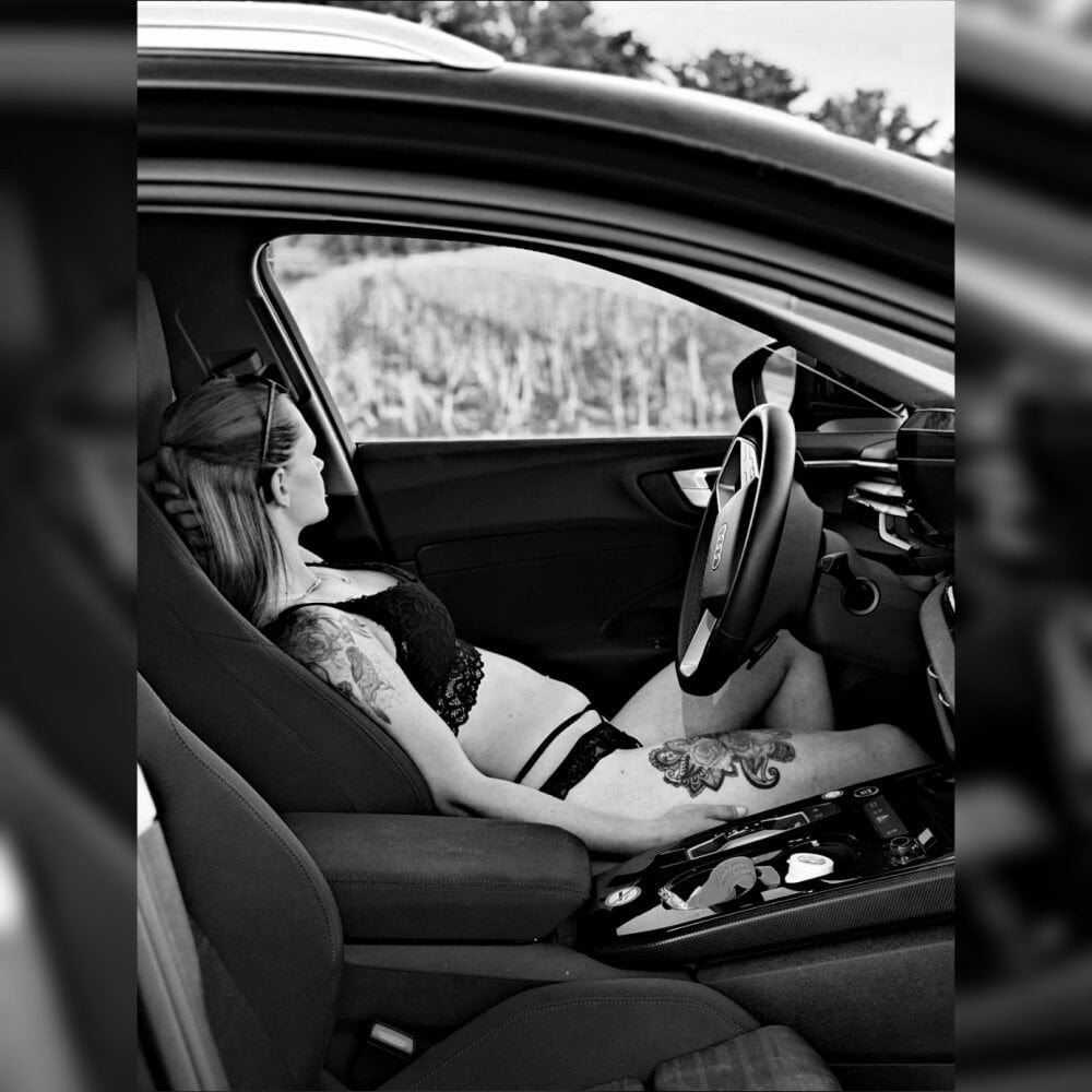 RedTeufelGirl Chatroom