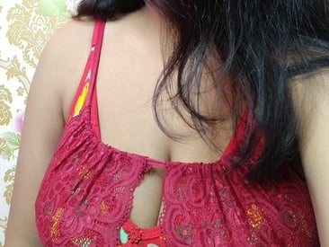 reena-queen's Live Webcam reena-queen