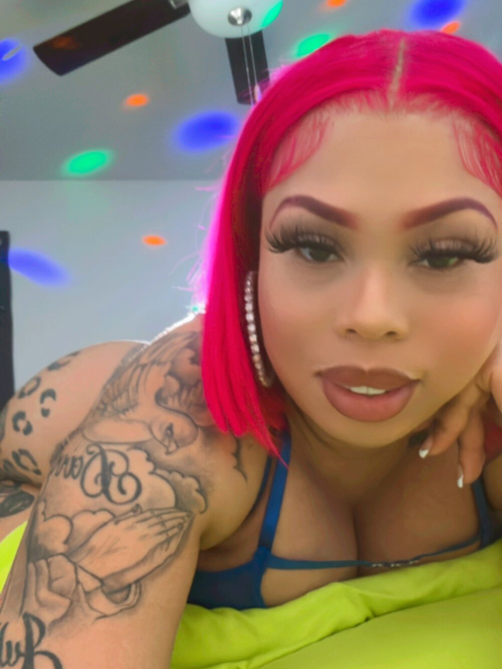 RenaThickAss Chatroom