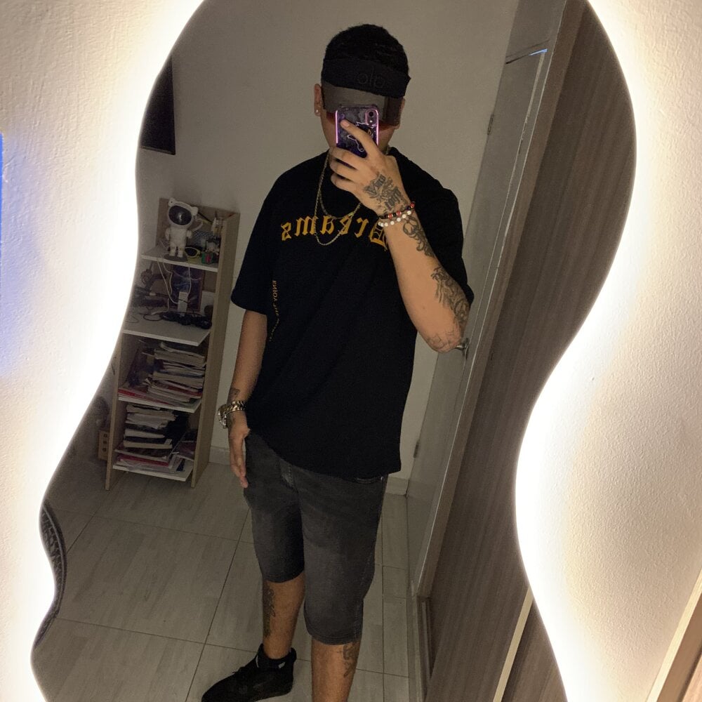 Rey_Mandinga Chatroom