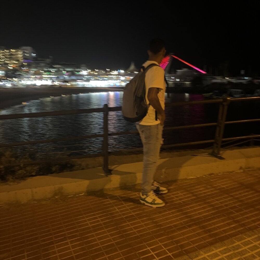 Rico1_1 Webcam Profile Picture Rico1_1 Chatroom