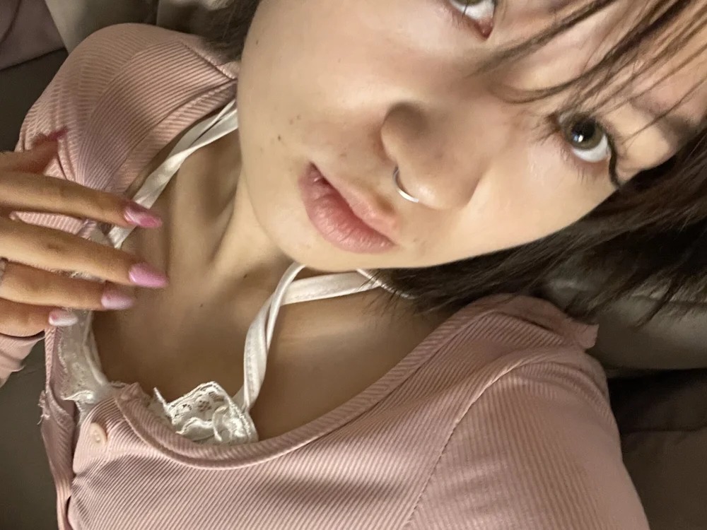 Riley_flower_ Chatroom