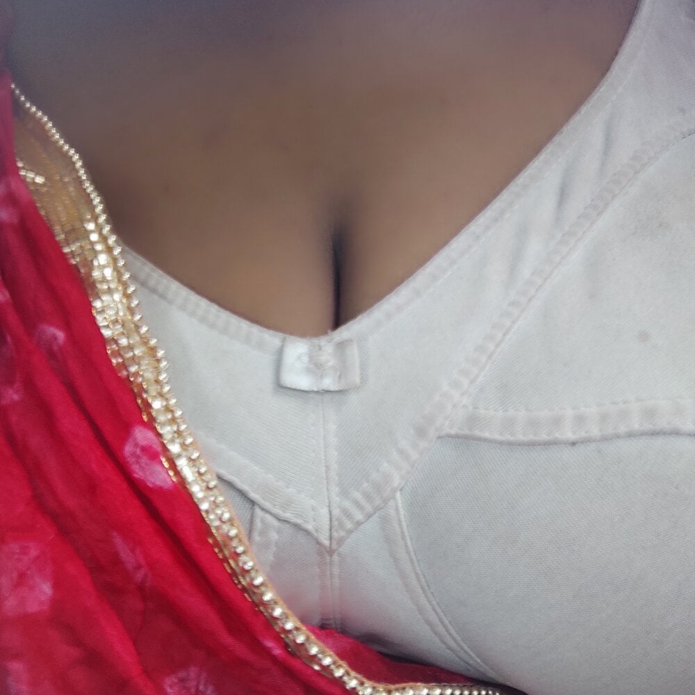 Ritika_Hot Chatroom
