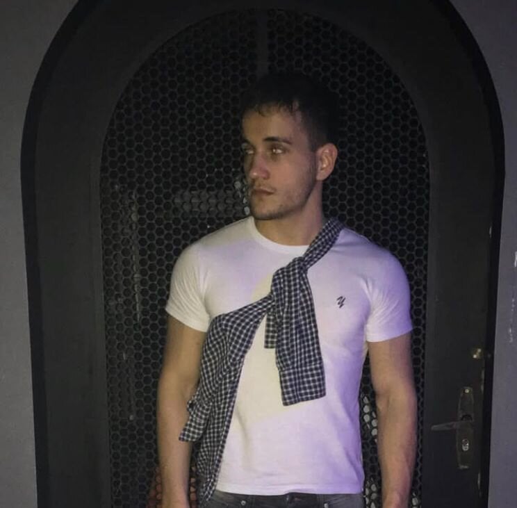 RjroundtheWRLD Chatroom