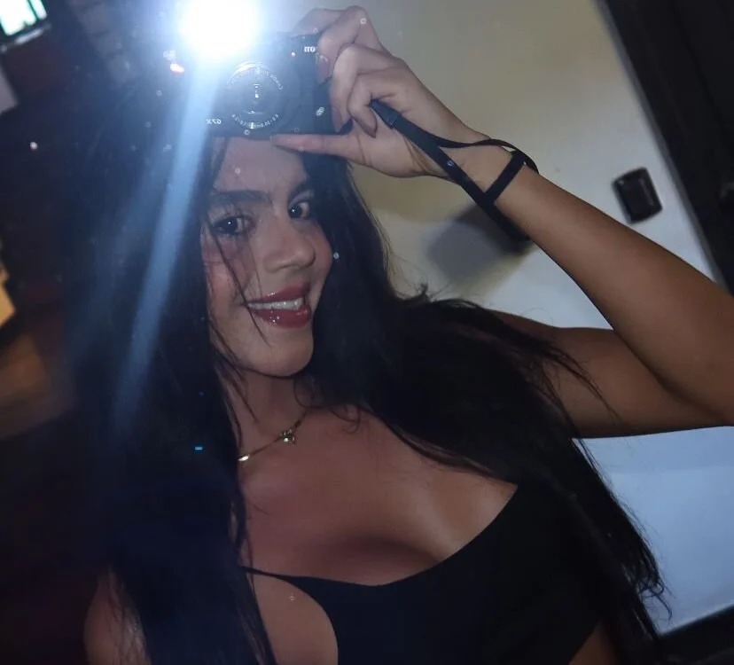 Roberta_Clous Chatroom