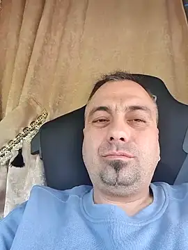 Robertoplayboy Chatroom