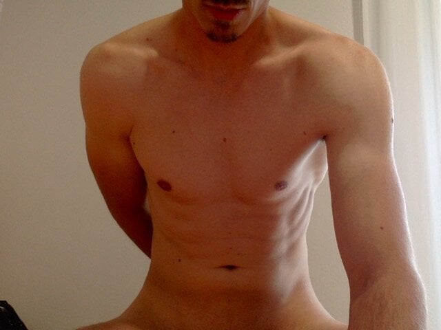 Roccowantsfun Chatroom