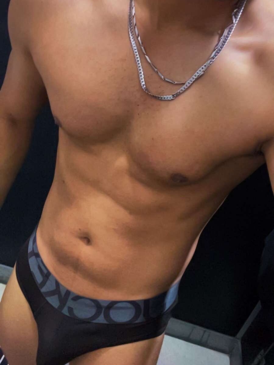 Rohan_hornyy Chatroom