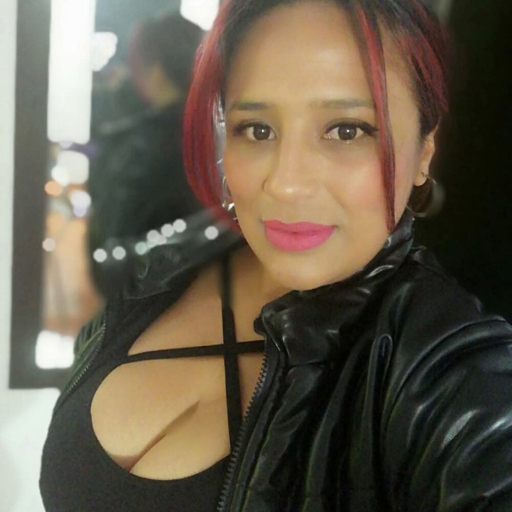 Rosalie_Morris Chatroom