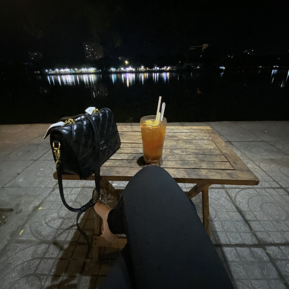 Rose-Public Chatroom