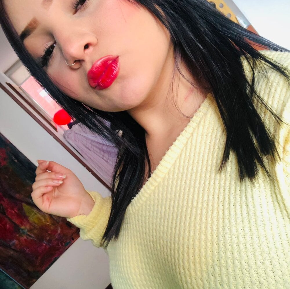 Rose_and_denisse Chatroom