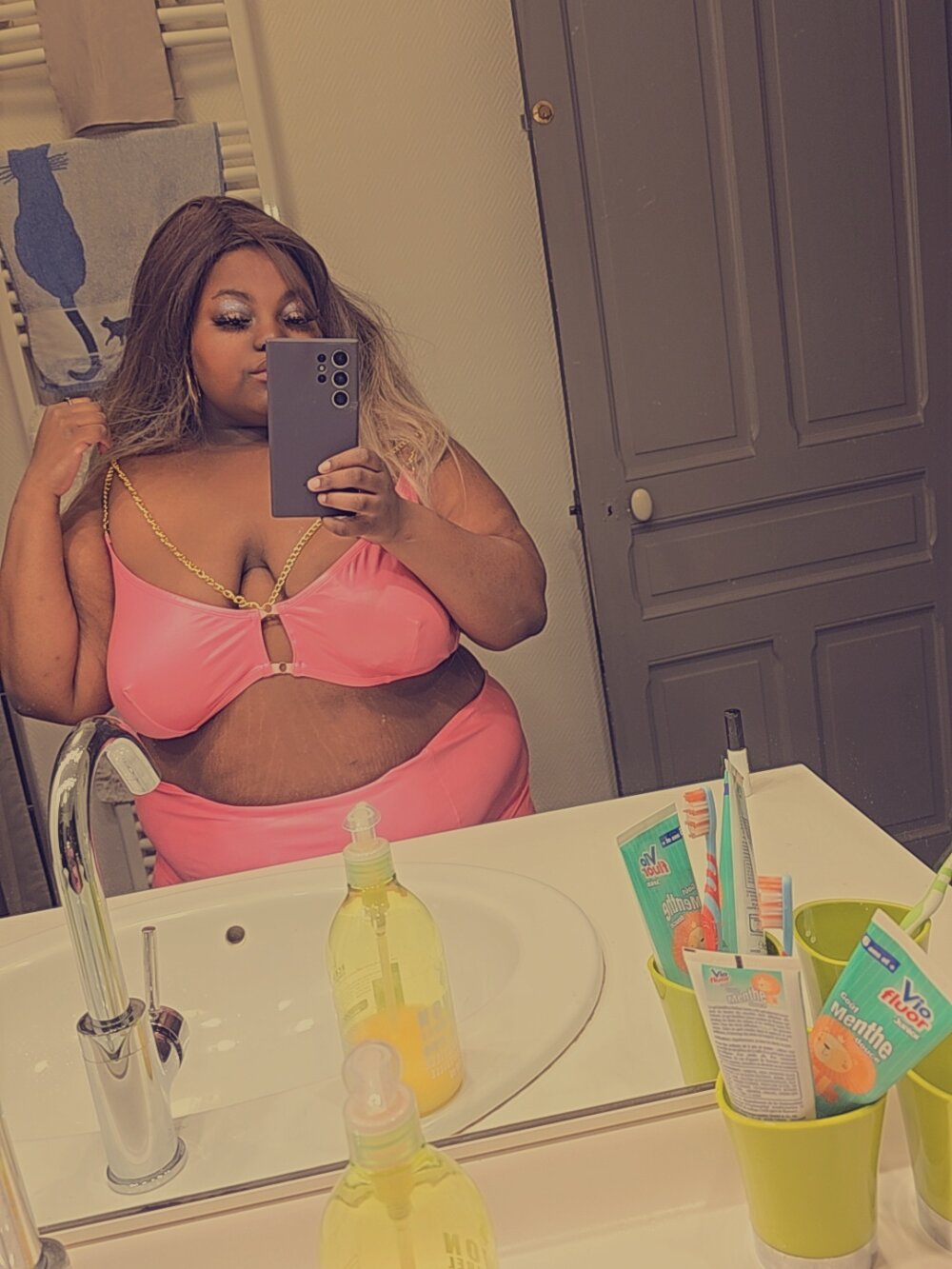 Rosecokine88 Webcam Profile Picture Rosecokine88 Chatroom