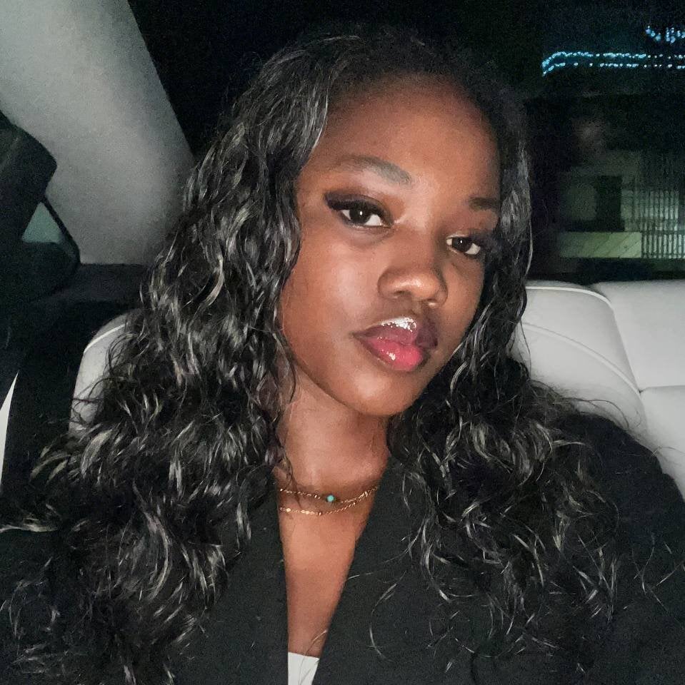 RoseliaRufenacht Chatroom